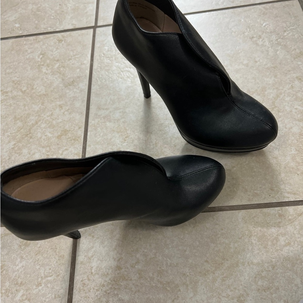 Black heels